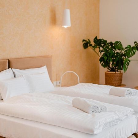 H11 Rooms Esztergom Extérieur photo