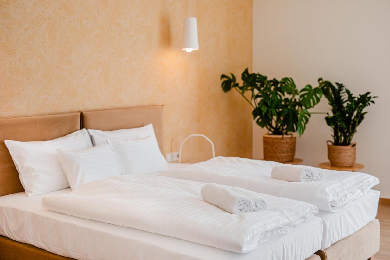 H11 Rooms Esztergom Extérieur photo