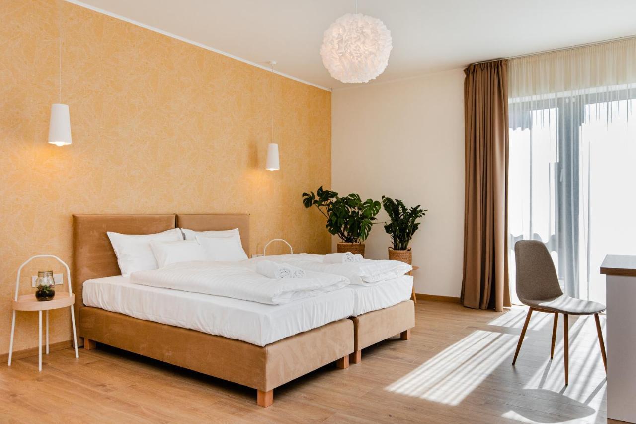 H11 Rooms Esztergom Extérieur photo